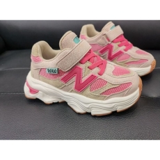 NEW BALANCE SHOES